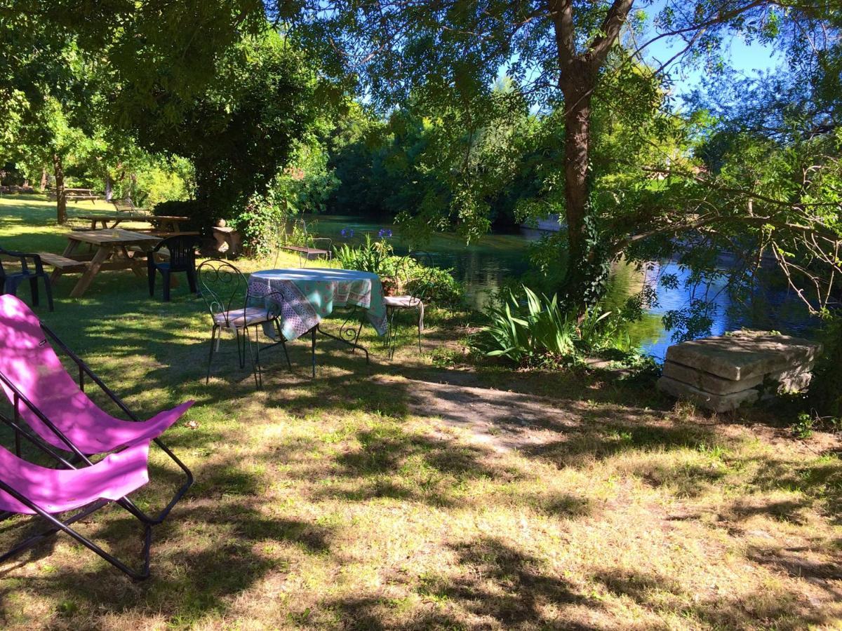 Mas Le Pont Des Aubes Bed & Breakfast L'Isle-sur-la-Sorgue Bagian luar foto